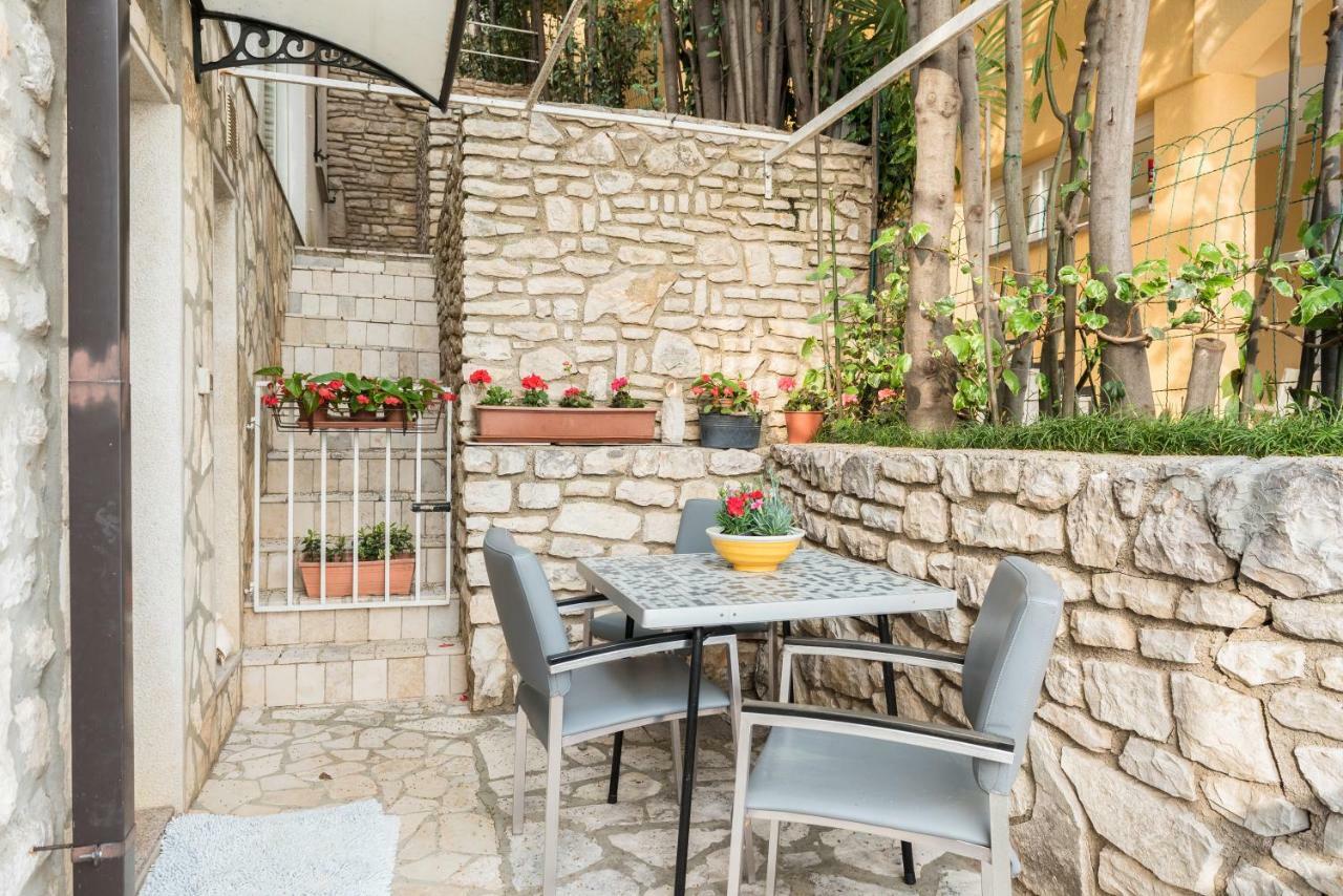 Luxury 1 Bedroom Apartment In Rabac Exterior photo