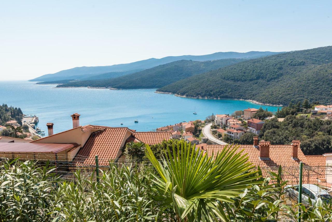 Luxury 1 Bedroom Apartment In Rabac Exterior photo